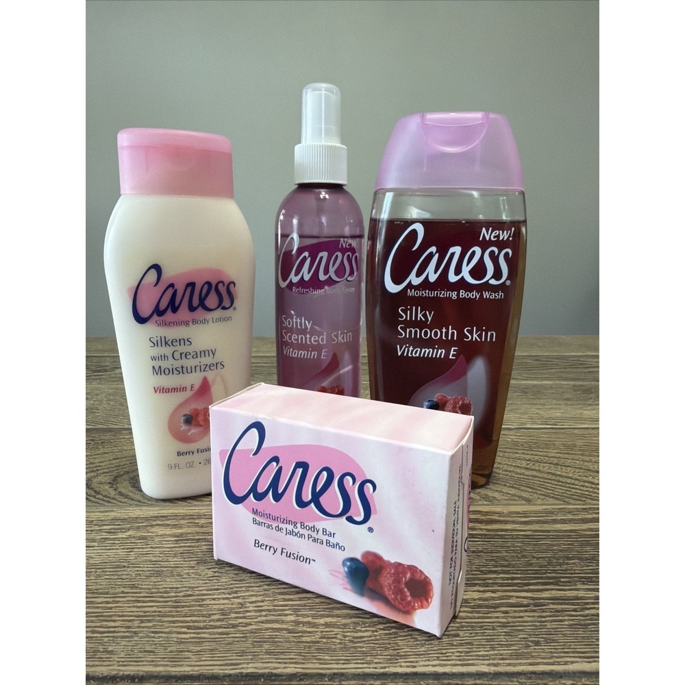 2011‎ Caress Berry Fusion Gift Set Lotion Soap Body Wash Body Mist Old Stock